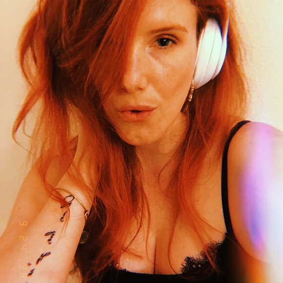 Meet your Posher, Erin - Picture 1 of 1